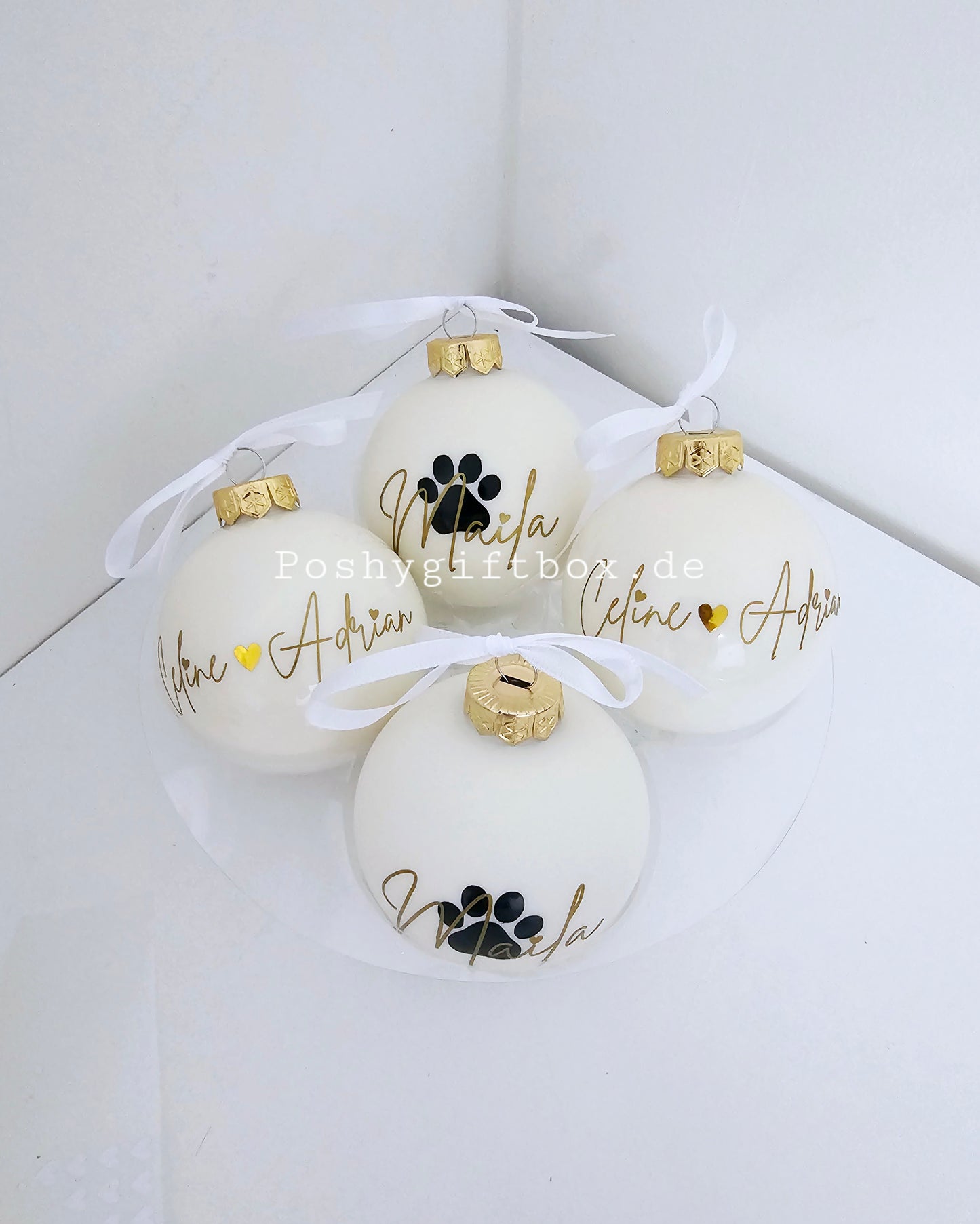 Personalisierte Weihnachtskugeln /Weihnachtsgeschenke/ Weihnachtskugel mit Namen/Christbaumkugel Elfenbein/Geschenk Familie PoshyGiftbox