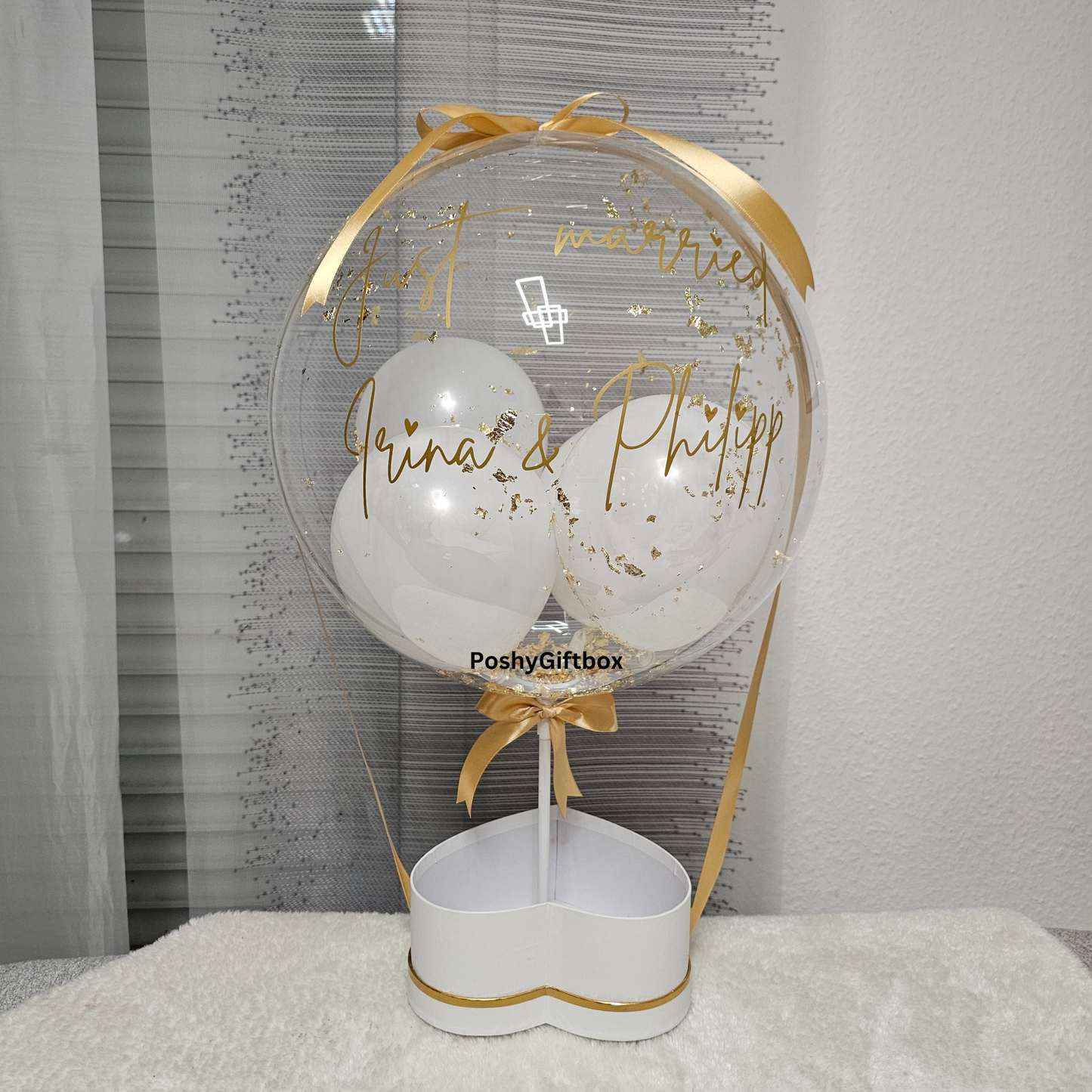 Ballon Geschenk mit Schokoladen und Trockenblumen/Personalisierte Balloons/Hochzeitsgeschenk/Happy Valentinstag/Geburtstagsgeschenk PoshyGiftbox