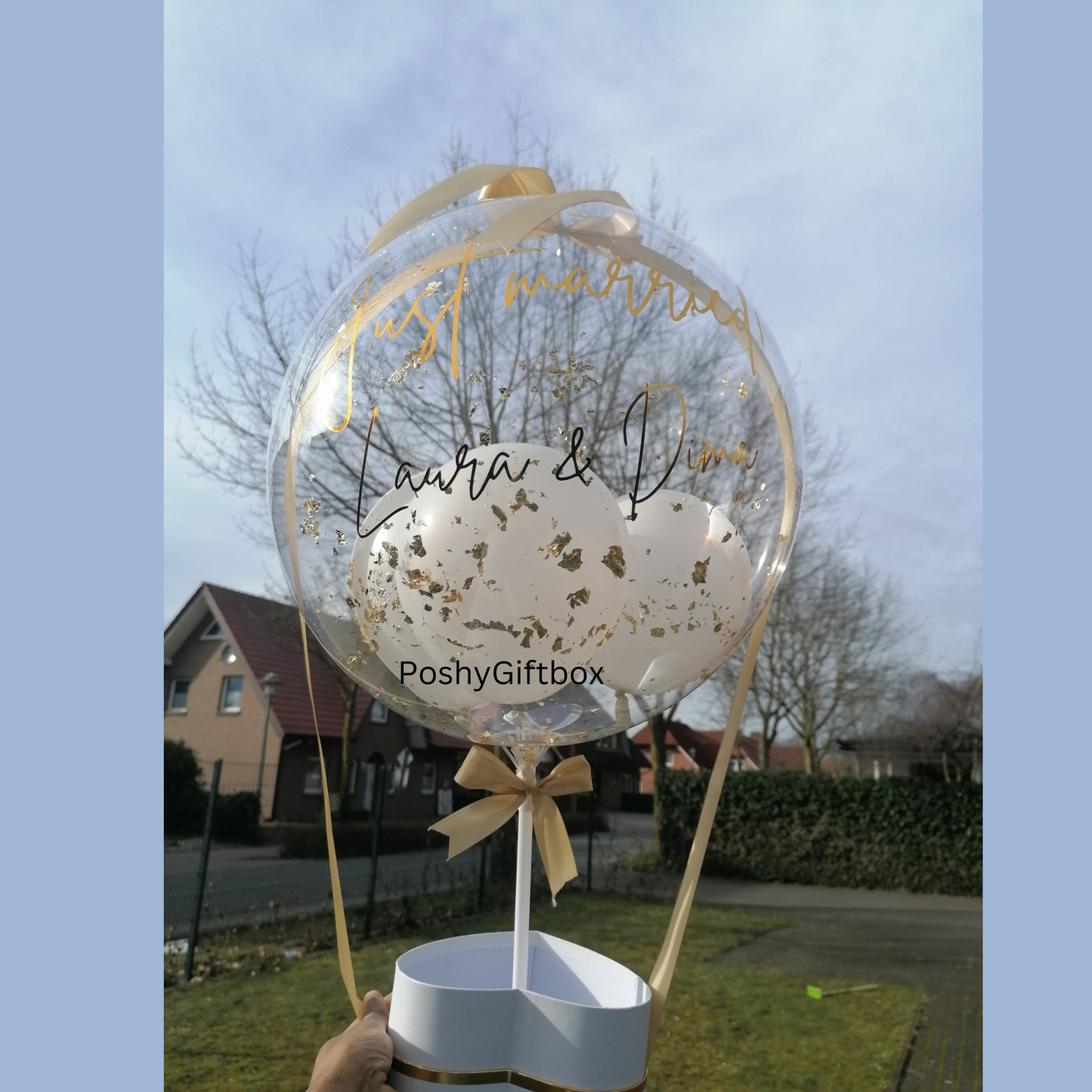 Ballon Geschenk mit Schokoladen und Trockenblumen/Personalisierte Balloons/Hochzeitsgeschenk/Happy Valentinstag/Geburtstagsgeschenk PoshyGiftbox