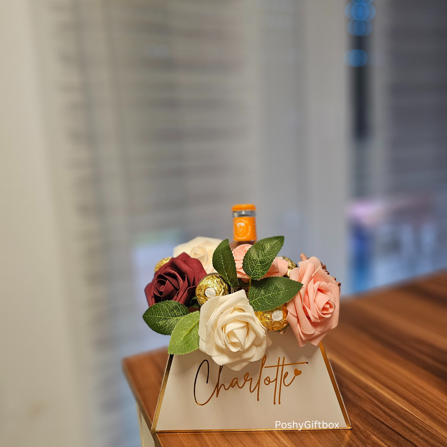 Blumenbox mit Schokoladen/Geschenkbox/ Blumenbox/wellnessset für Frauen/Valentinsgeschenk/Geburtstagsgeschenk/Geschenke für Frauen PoshyGiftbox