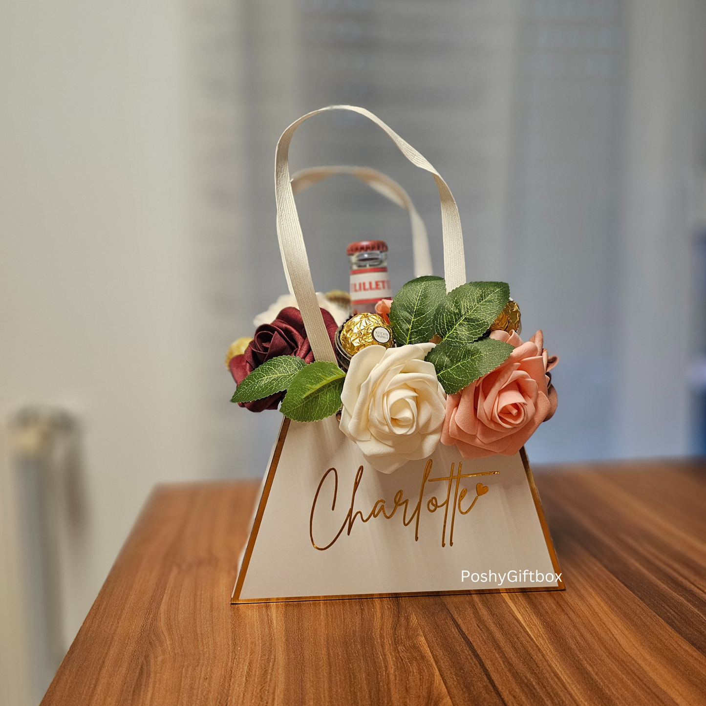 Blumenbox mit Schokoladen/Geschenkbox/ Blumenbox/wellnessset für Frauen/Valentinsgeschenk/Geburtstagsgeschenk/Geschenke für Frauen PoshyGiftbox