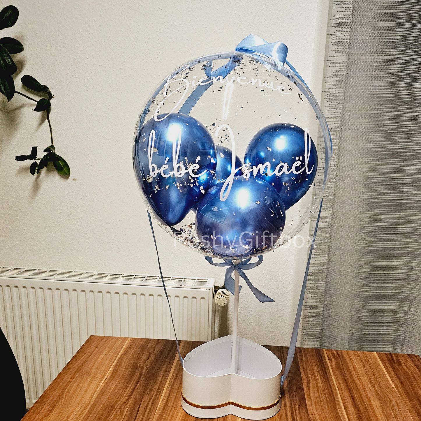 Weihnachtsballon mit Weihnachtsblumen/Weihnachtsgeschenk/Weihnachtsdeko/Firmengeschenk Weihnachten/Frauen Weihnachtsgeschenk/Sinnvolle Geschenke Weihnachten/Mama Geschenk  PoshyGiftbox