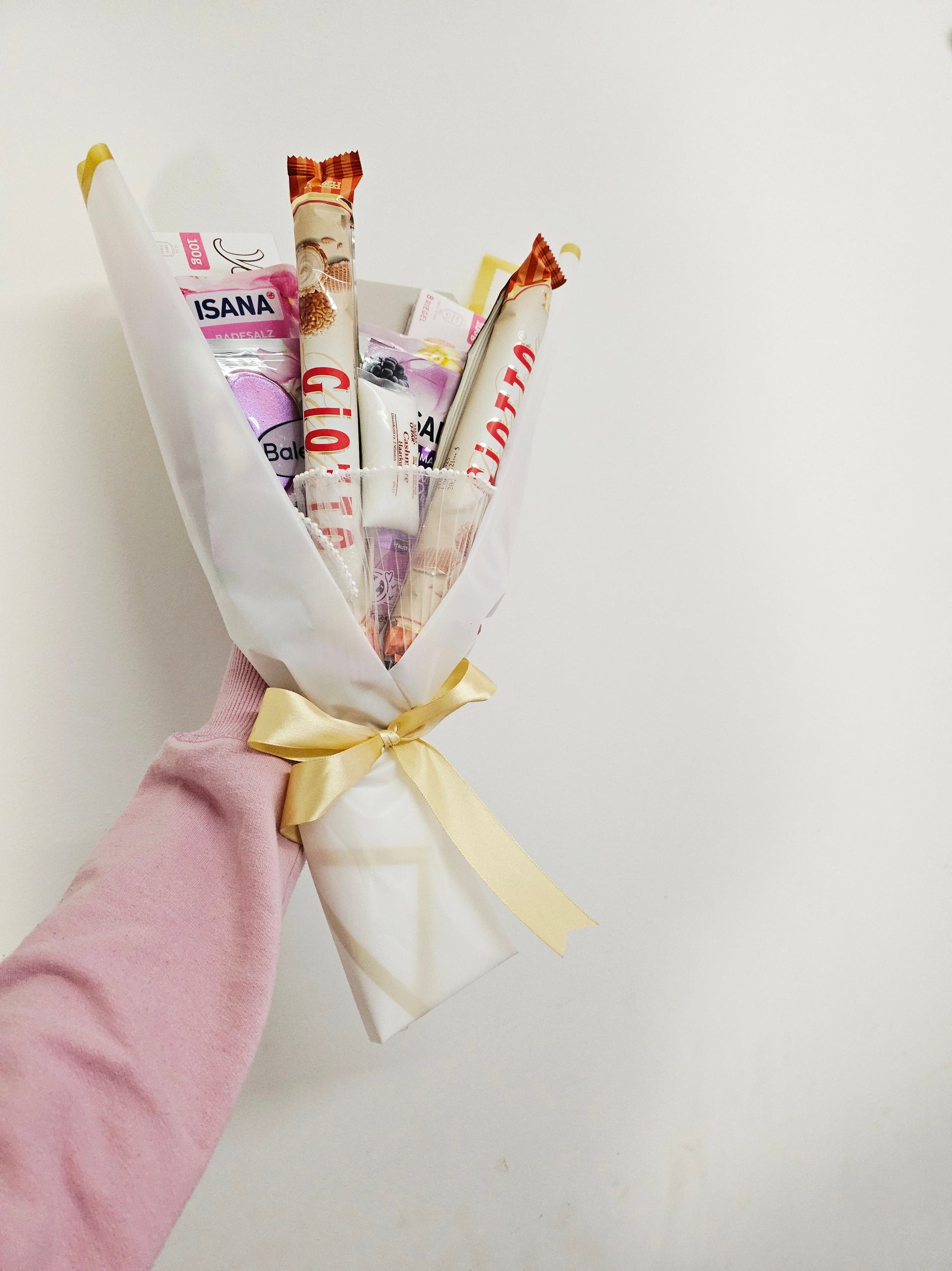 Schokoladenstrauss/ Pralinenstrauss Kinderschokolade,Lillet,Aperol,Kitkat, Nutella/Geschenk Für Männer ,Frauen/Geburtstagsgeschenk/Essbarer Strauss PoshyGiftbox