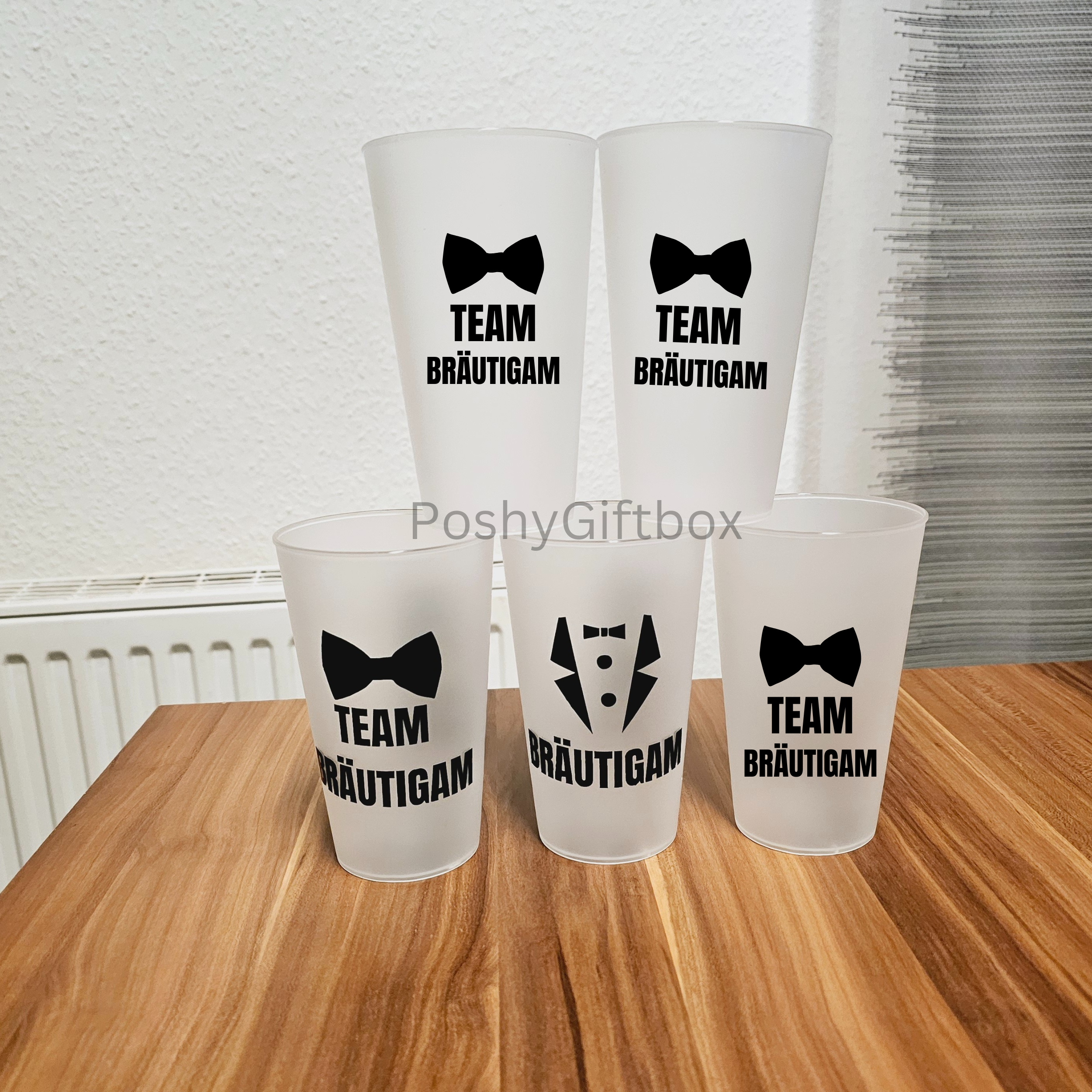 Party Becher für Männer/JGA Becher/Bierbecher/Becher personalisiert/Becher Männer mit Name /Junggesellenabschied Kunststoff JGA Jungs Party Bräutigam PoshyGiftbox