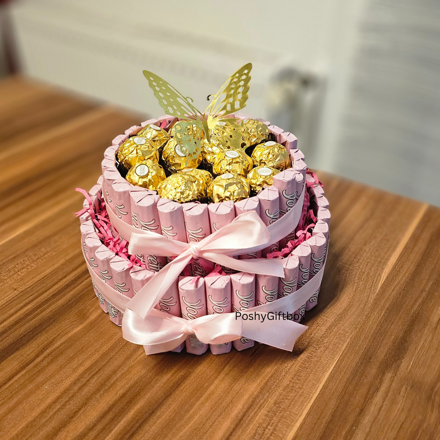 Yogurette Geschenk/ Pralinen Torte mit Wellness Produkte/ Pralinentorte/Yogurette Geschenk mit Ferrero Rocher Pralinen/ Geburtstagstorte/Lillet ,Aperol Geschenk PoshyGiftbox