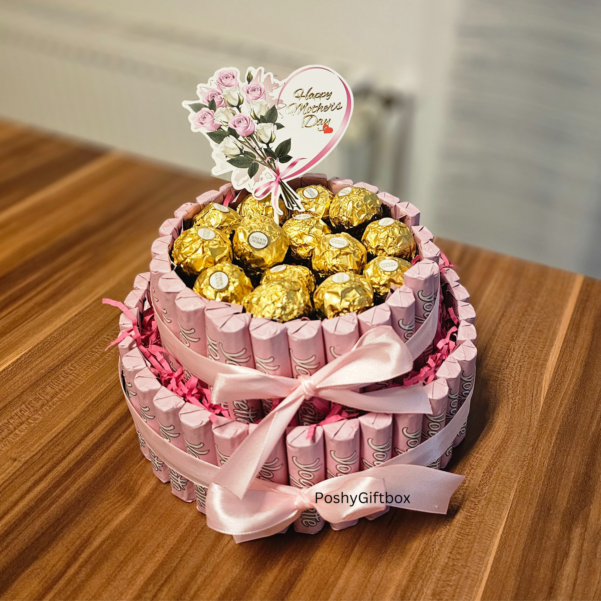 Yogurette Geschenk/ Pralinen Torte mit Wellness Produkte/ Pralinentorte/Yogurette Geschenk mit Ferrero Rocher Pralinen/ Geburtstagstorte/Lillet ,Aperol Geschenk PoshyGiftbox