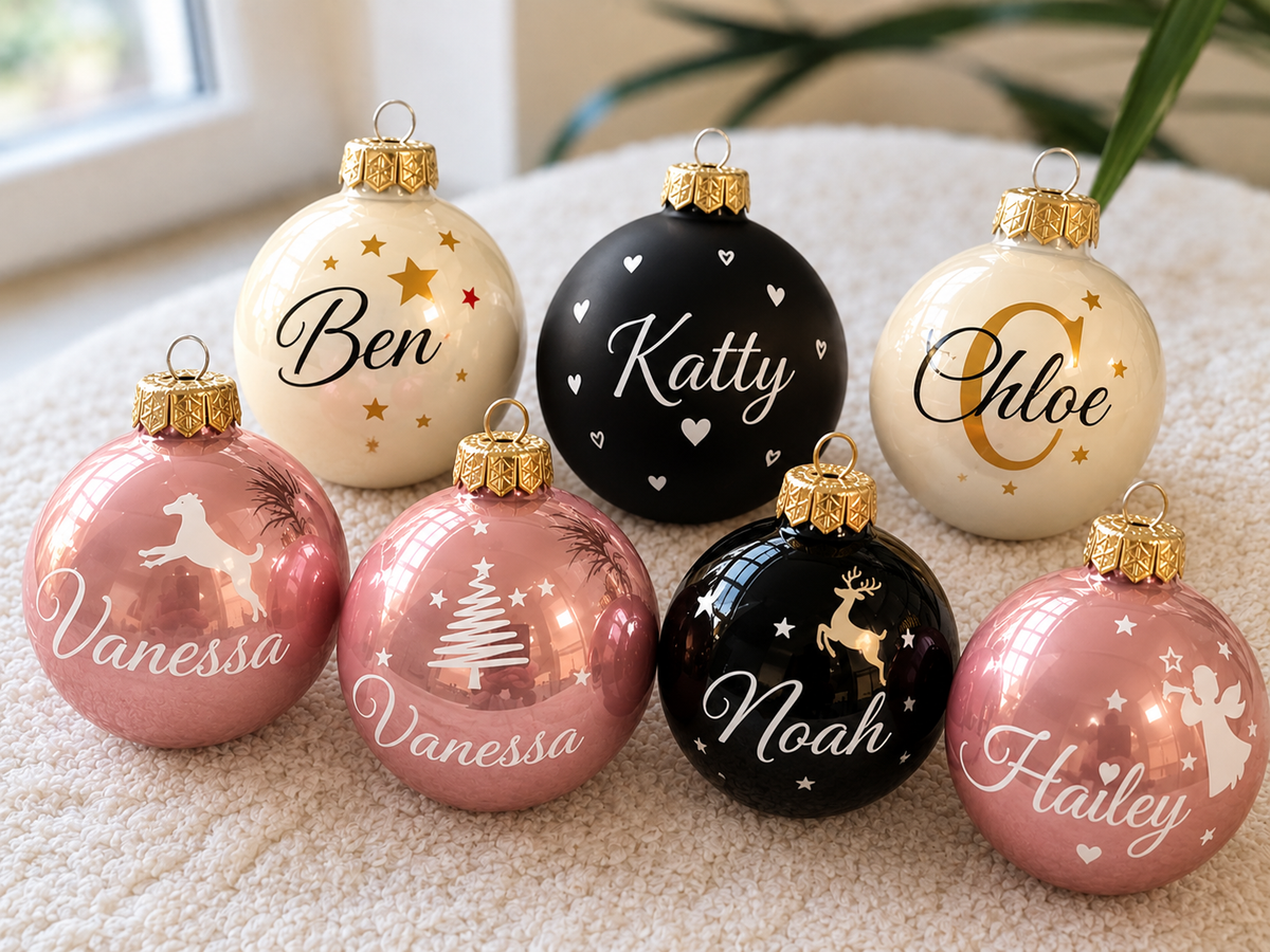 Personalisierte Weihnachtskugel mit Namen/Rosa/Schwarz/Creme PoshyGiftbox