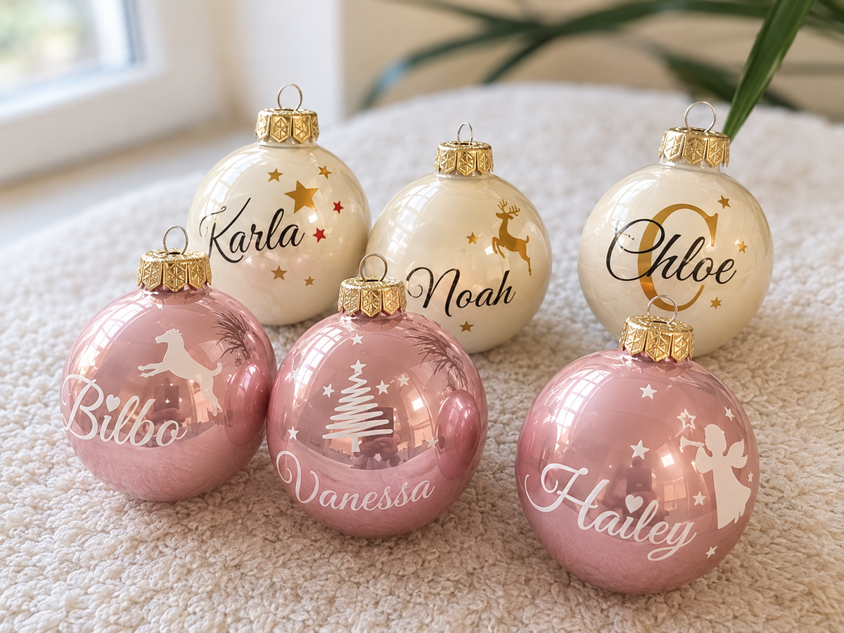 Personalisierte Weihnachtskugel mit Namen/Rosa/Schwarz/Creme PoshyGiftbox