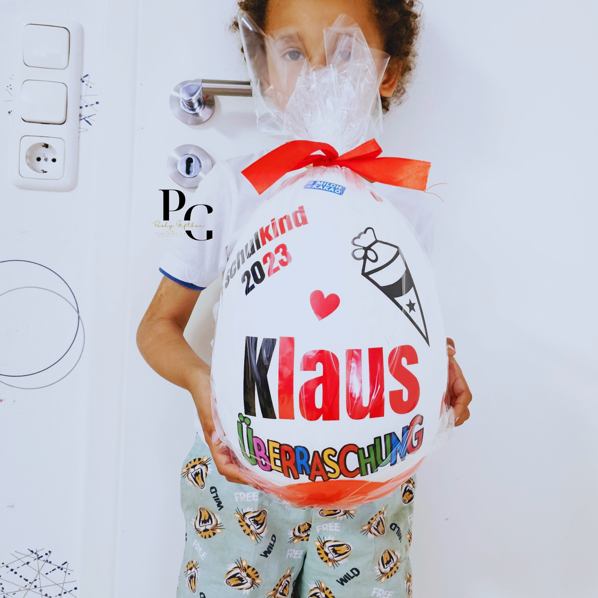 Personalisiertes XXL Überraschungsei /Einschulungsgeschenk/XXL Überraschungsei SCHULKIND/Ü-ei /Schulanfang/9 Designs/Schultüte  PoshyGiftbox