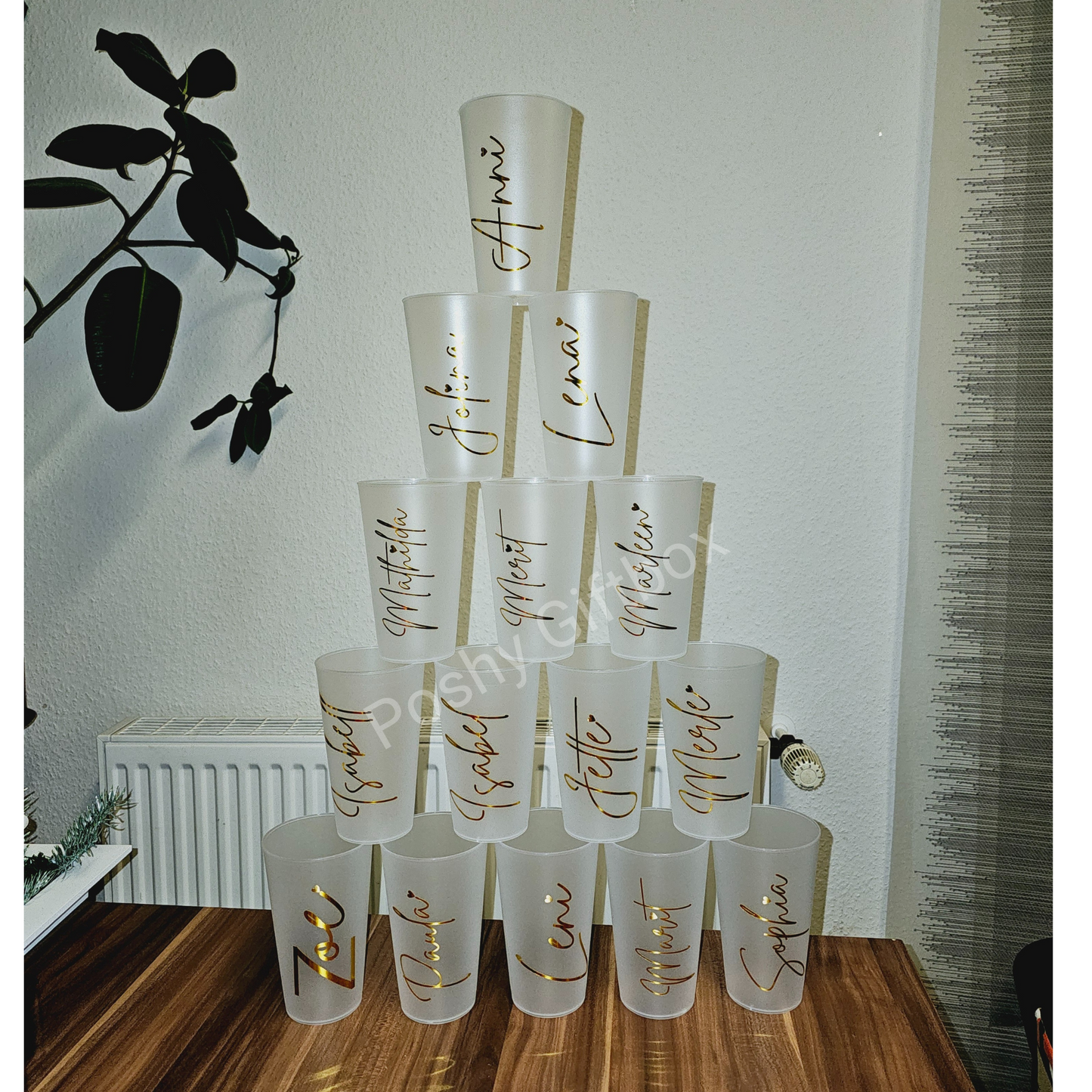 Partybecher Set/Personalisierte Becher in Weiss zum JGA /Mehrwegbecher mit Namen zum Junggesellinnenabschied/Trinkbecher/Becher mit Name PoshyGiftbox