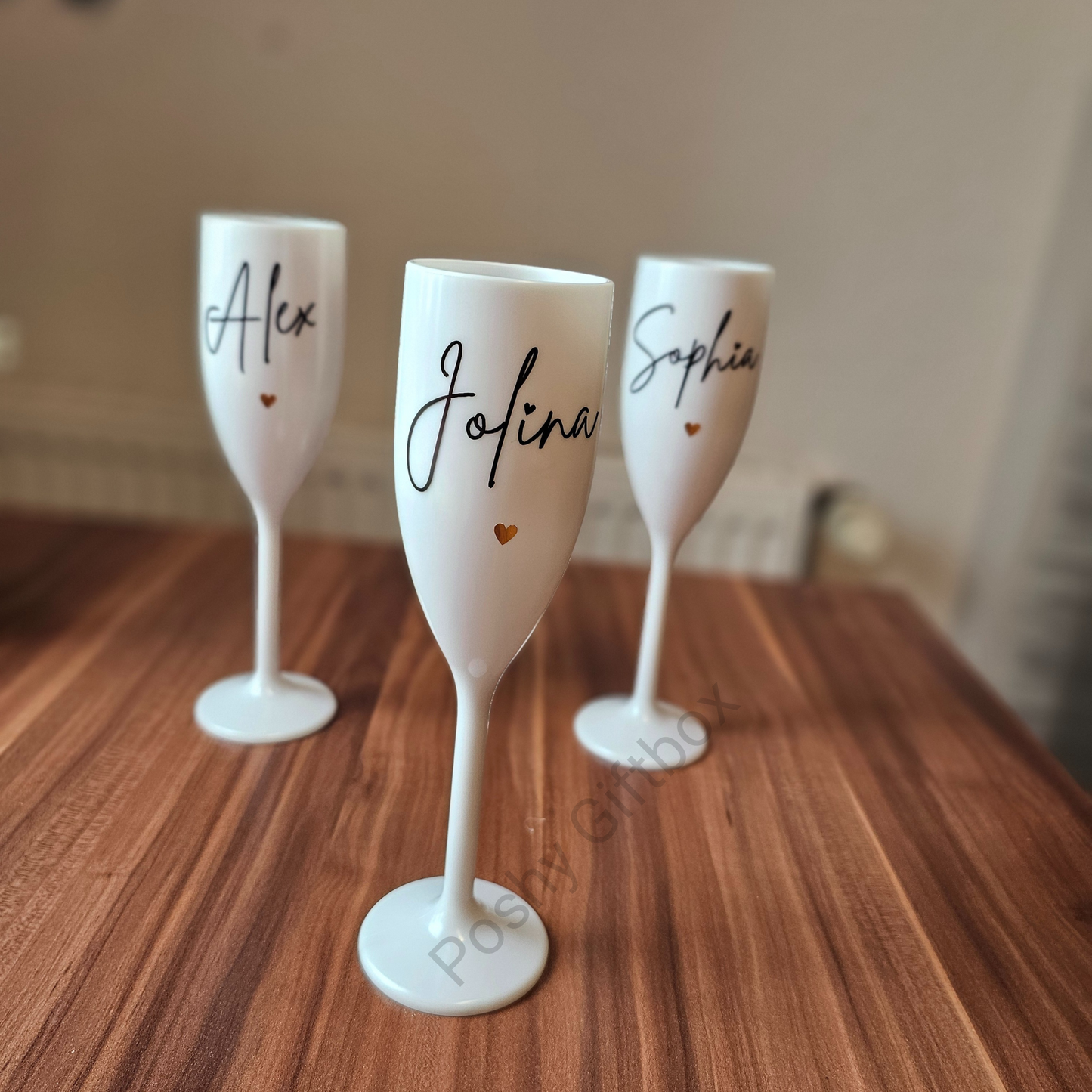 JGA Weinglas Personalisiert/Personalisierte Sektgläser/ Champagner Glas/Sektflöten/Sektkelch/Junggesellinnenabschied, Bräutigam,Trauzeugin PoshyGiftbox