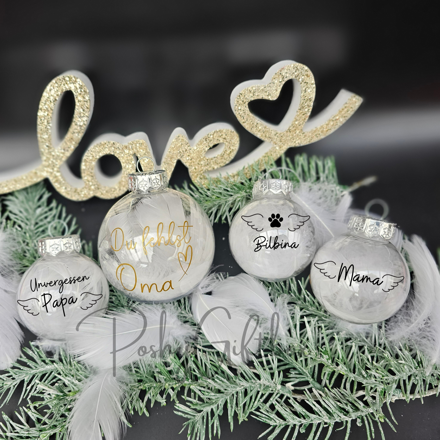 Weihnachtskugeln zum Gedenken gefüllt mit weißen Federn /Personalisierte Christbaumkugel, Erinnerung/Andenken/Du fehlst,Unvergessen /Trauer Weihnachtskugel PoshyGiftbox