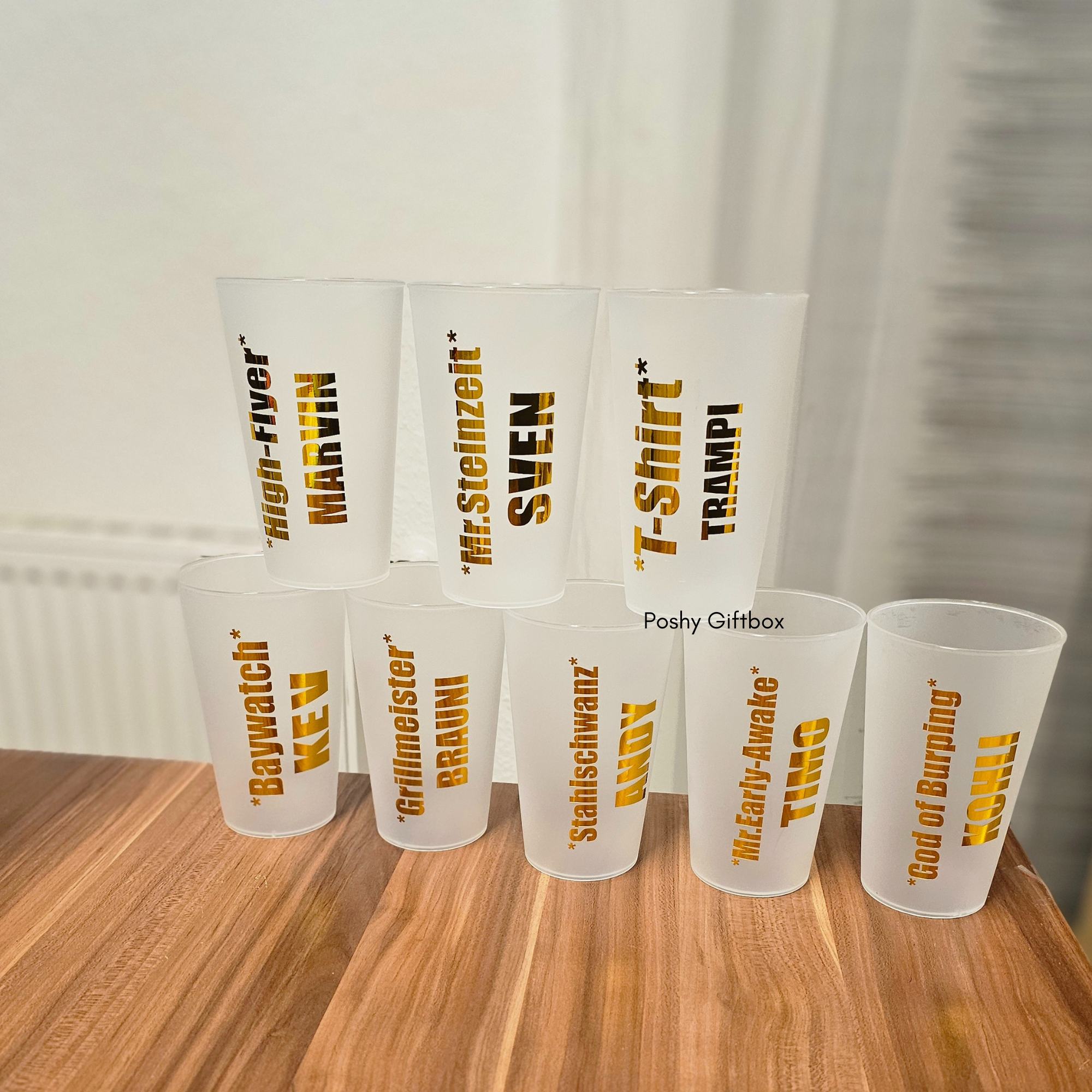 Party Becher für Männer/JGA Becher/Bierbecher/Becher personalisiert/Becher Männer mit Name /Junggesellenabschied Kunststoff JGA Jungs Party Bräutigam PoshyGiftbox